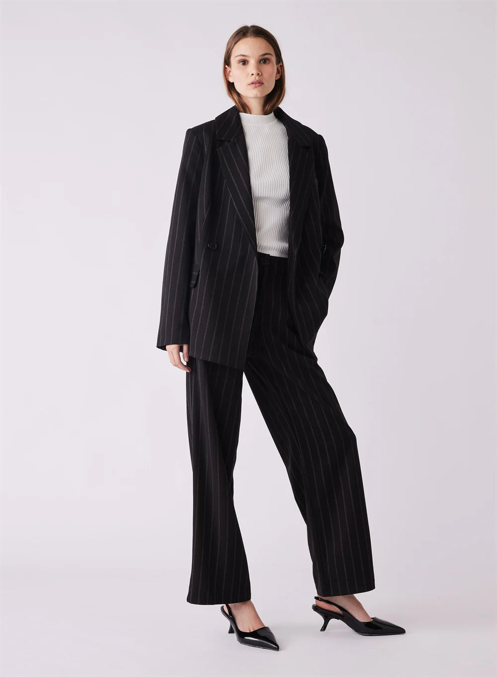 Esmaee Studio Blazer | Black Pinstripe