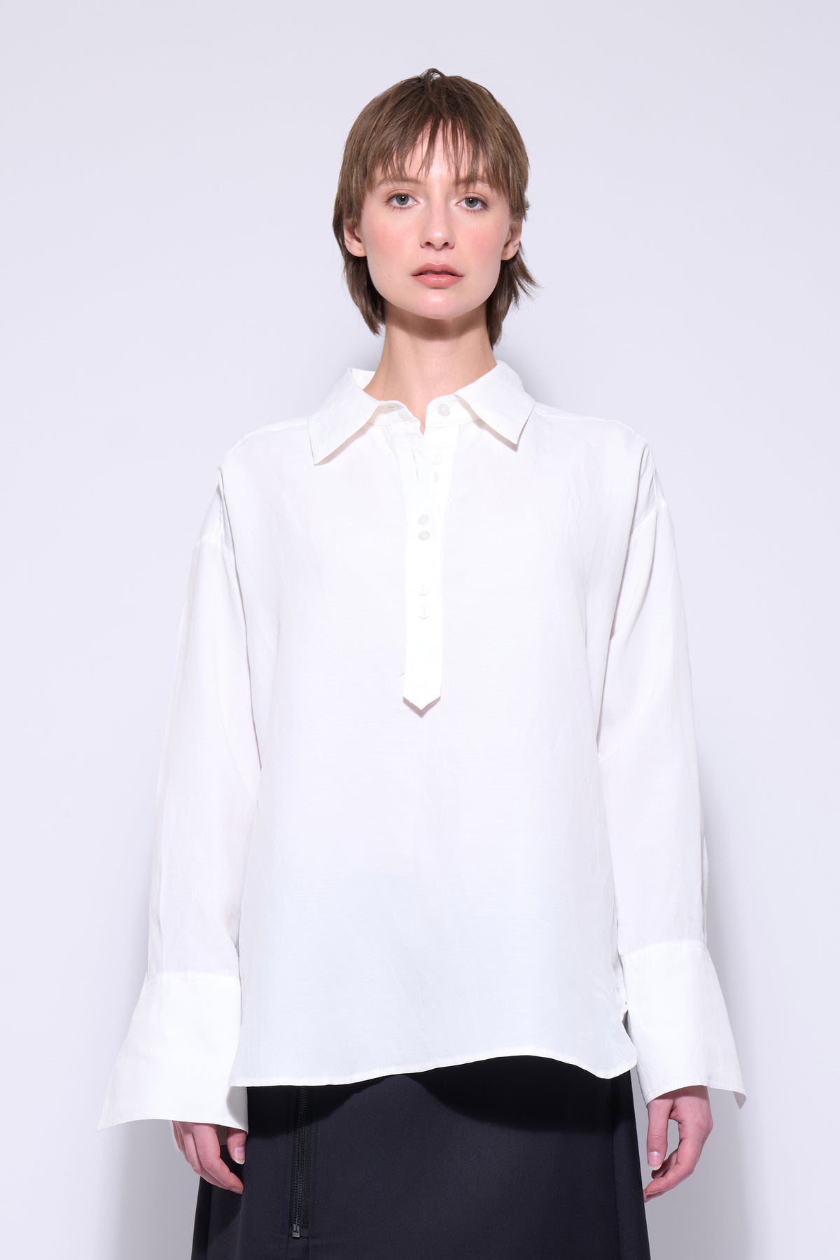 Neris | It Girl Shirt