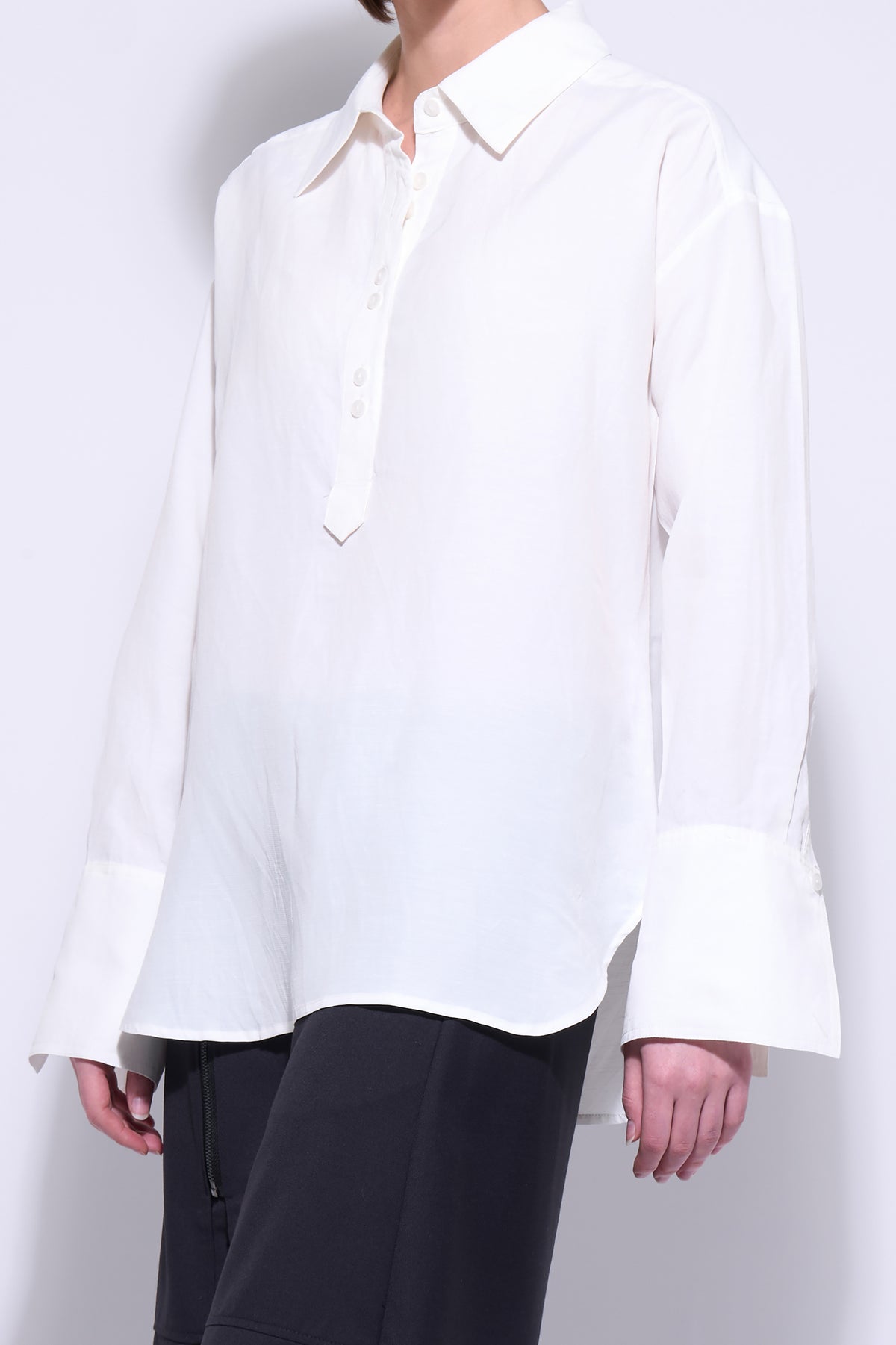 Neris | It Girl Shirt