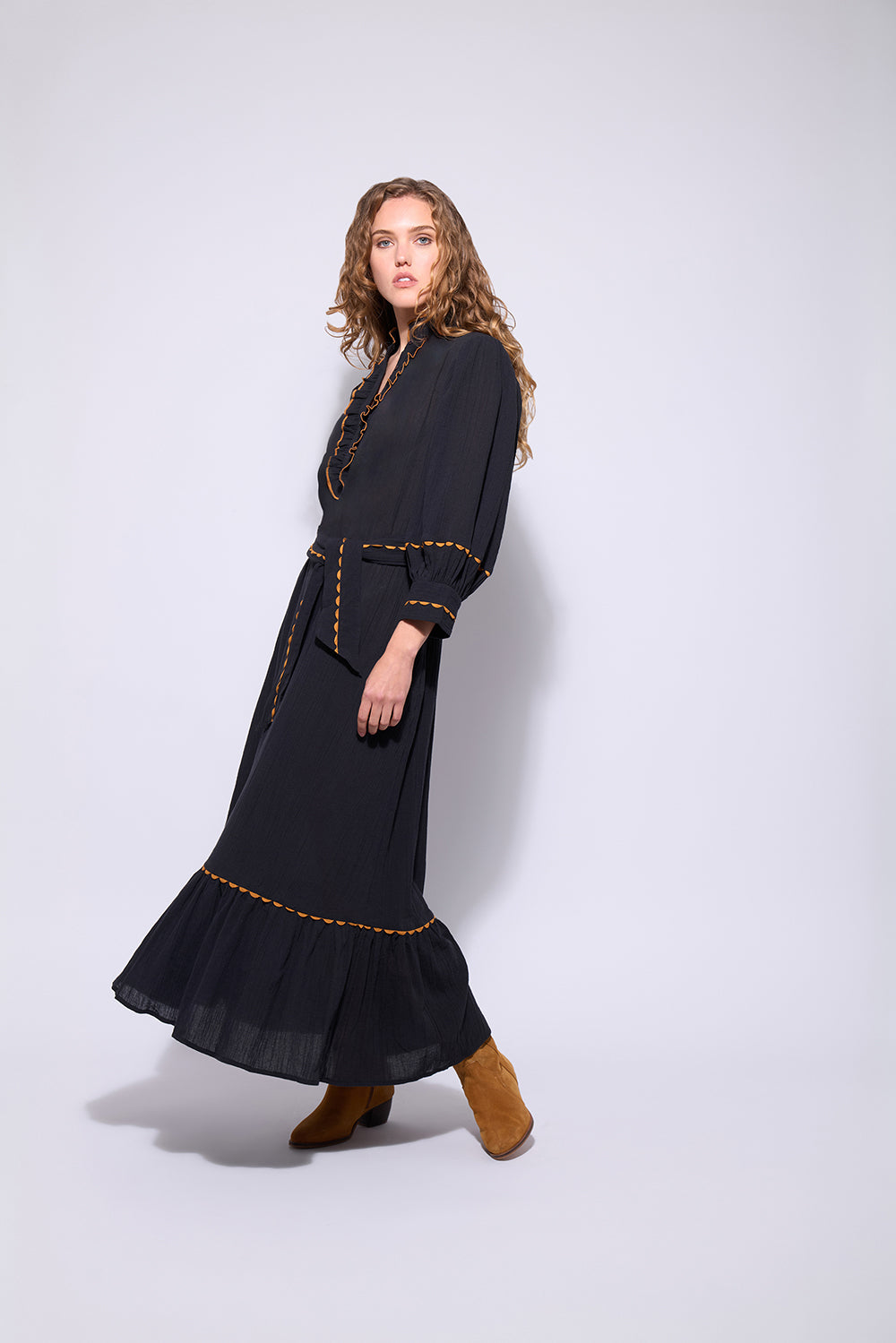 Neris | The Belle Dress