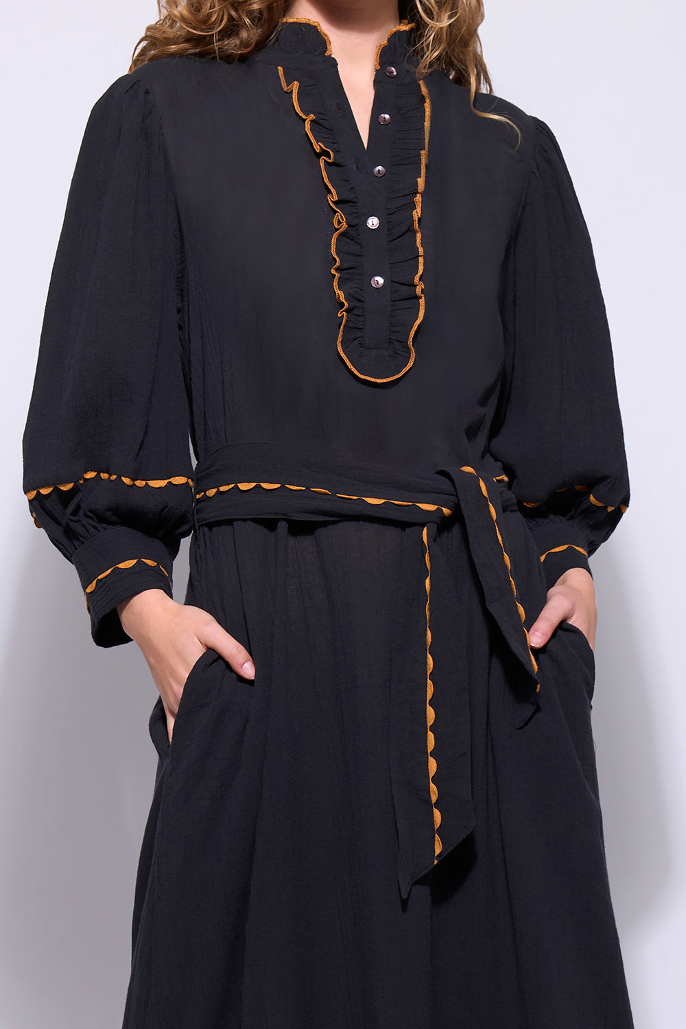 Neris | The Belle Dress