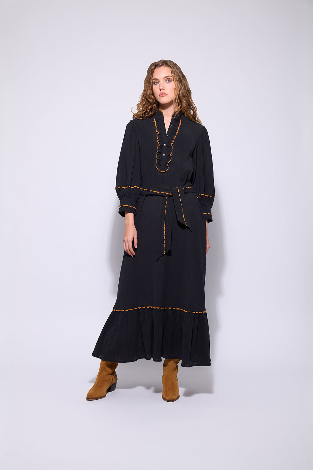 Neris | The Belle Dress