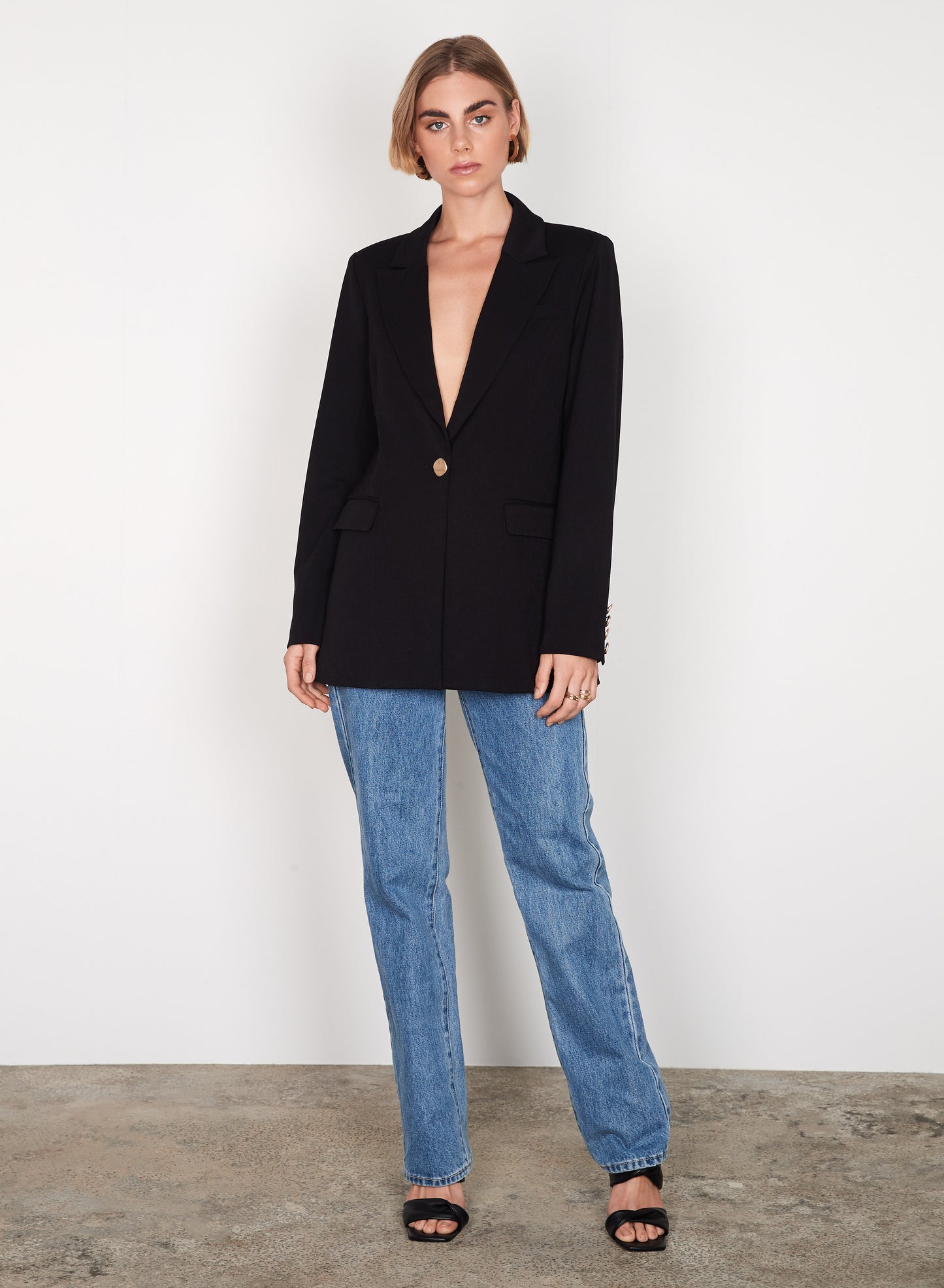 Esmaee Canvas Blazer | Black