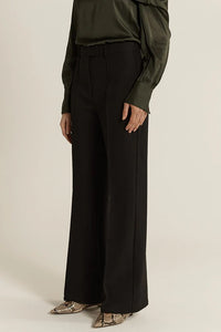 Fate + Becker | Pia Ponte Pant