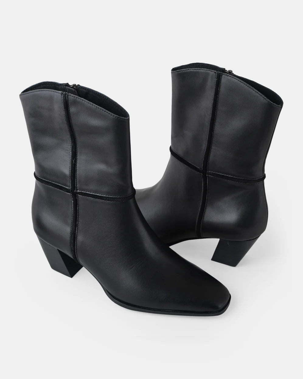 Walnut Ulla Leather Boot | Black