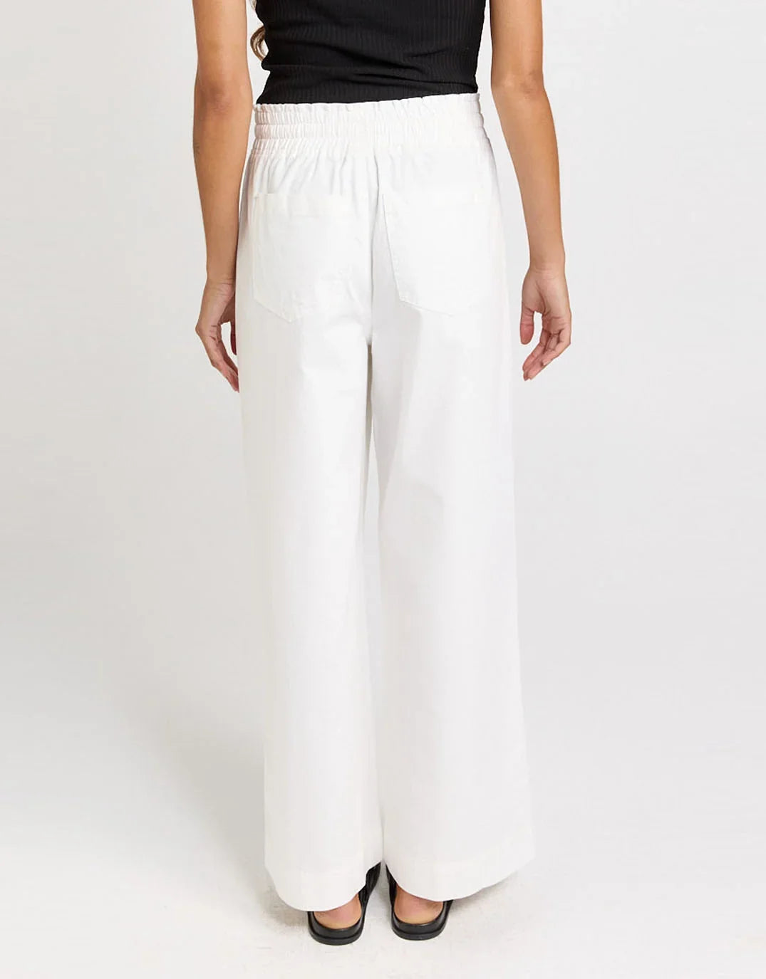 Betty Basics | Saffra Relax Leg Jean