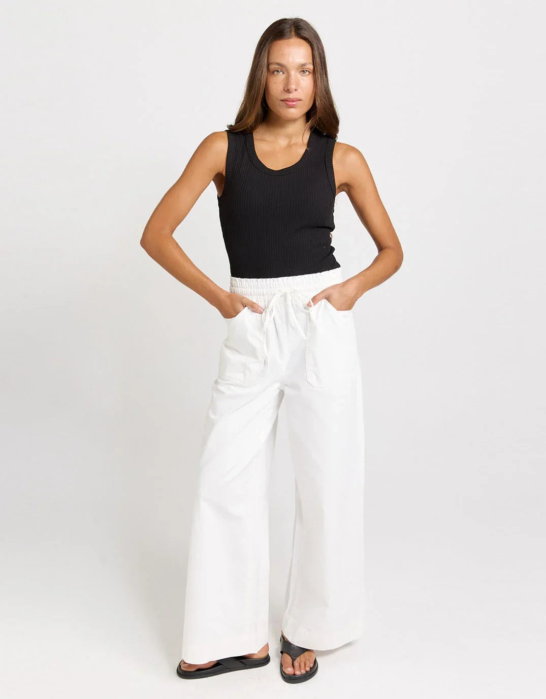 Betty Basics | Saffra Relax Leg Jean