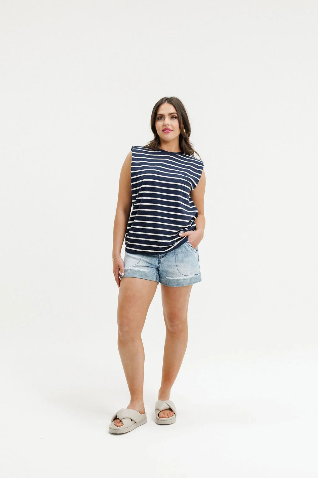 Homelee | Milla Tee