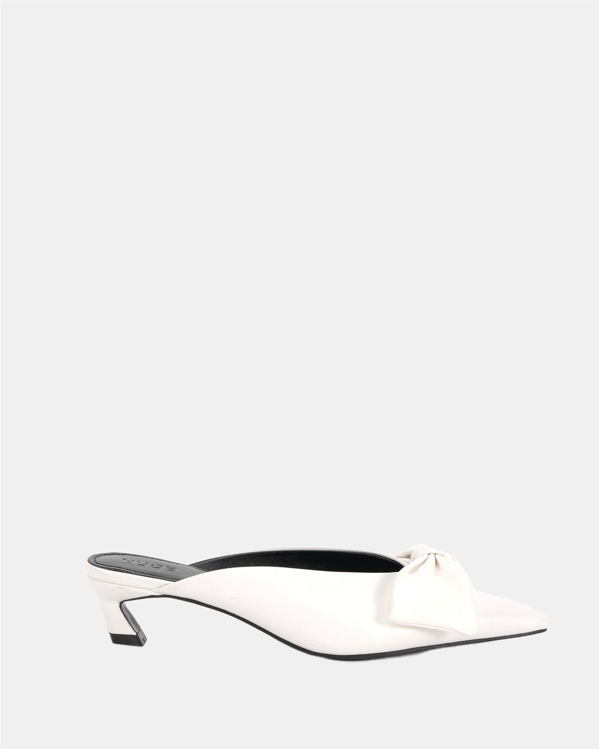 Nude | Betty Bow