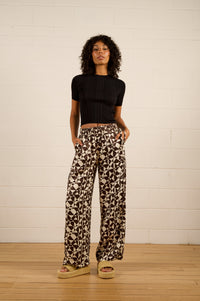 We Are The Others Khloe Relaxed Pant | Geo Lines