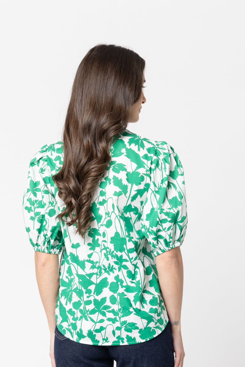 Seeking Lola | Vacation Top