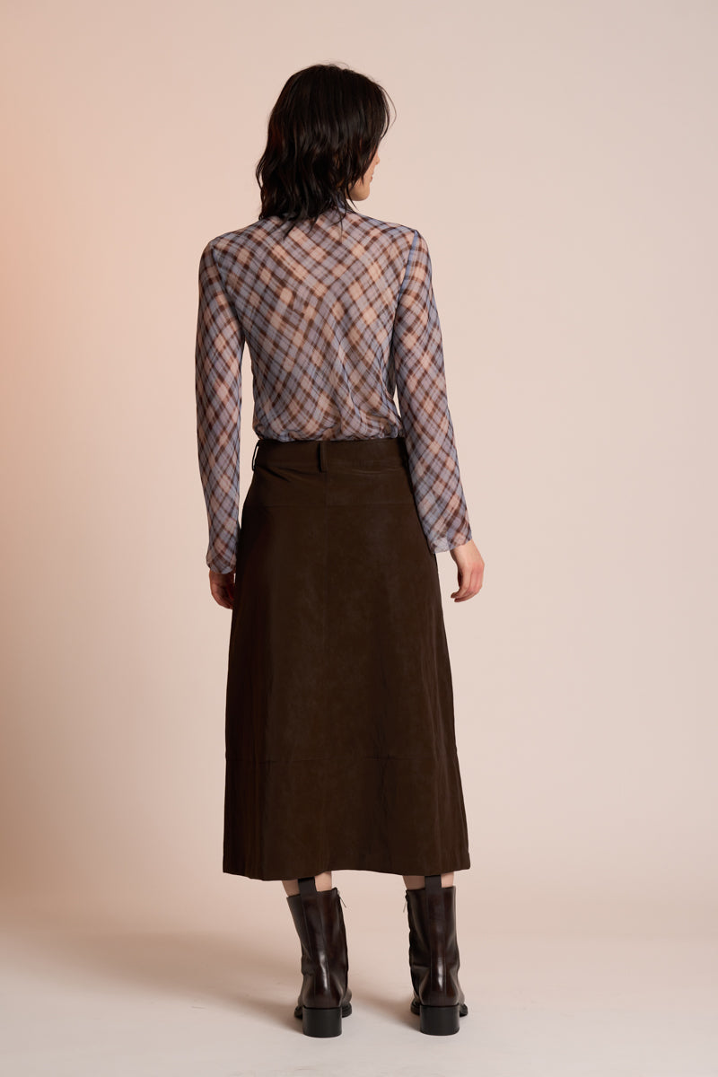 Neris | Edgy Shirt