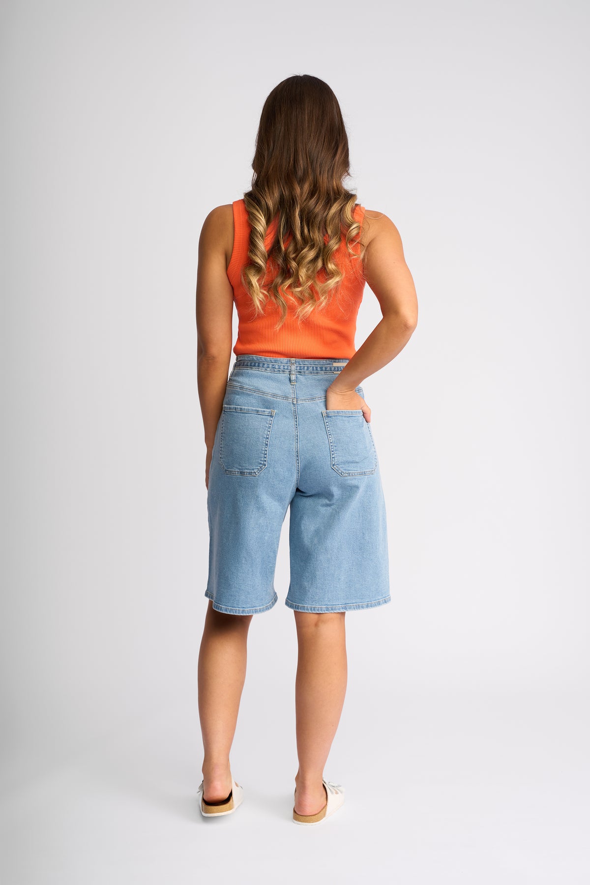 Knewe | Zuri Short