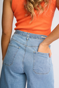 Knewe | Zuri Short