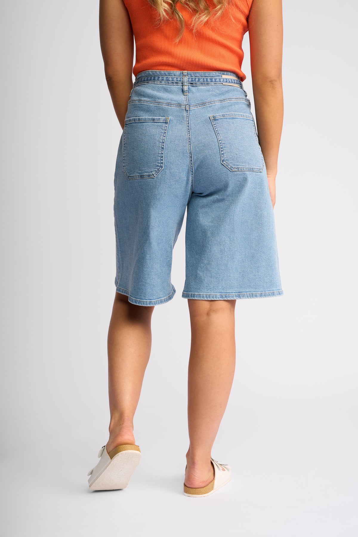 Knewe | Zuri Short