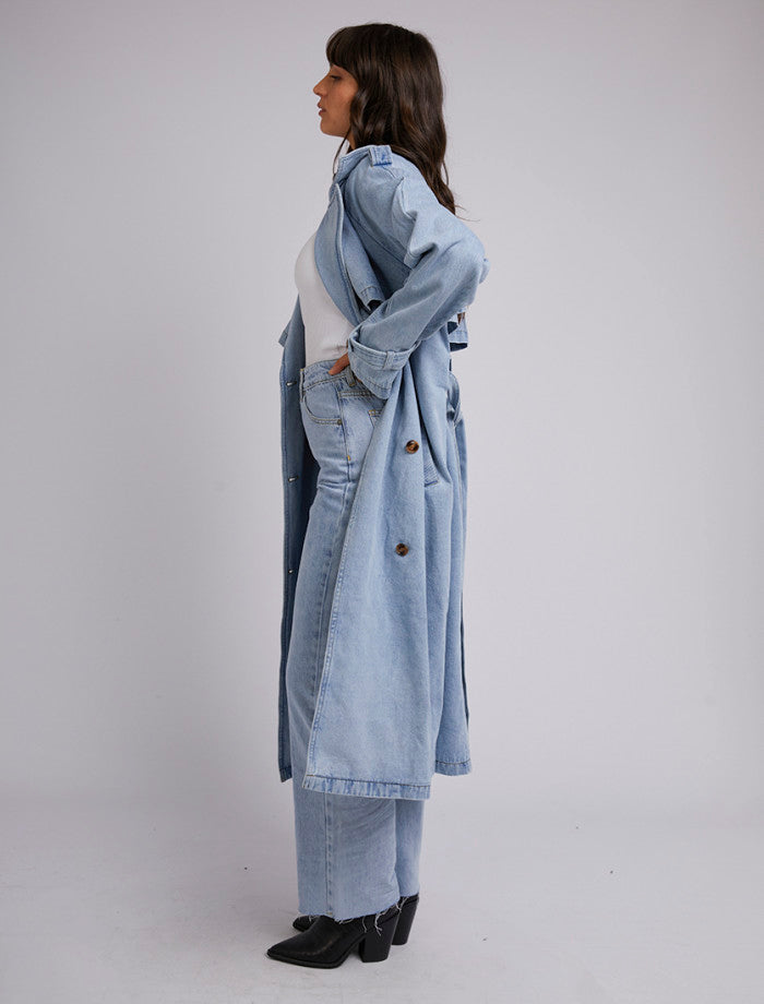 All About Eve Rio Trench Coat | Light Blue