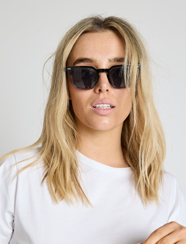Stella + Gemma Venice Sunglasses | Black/Clear