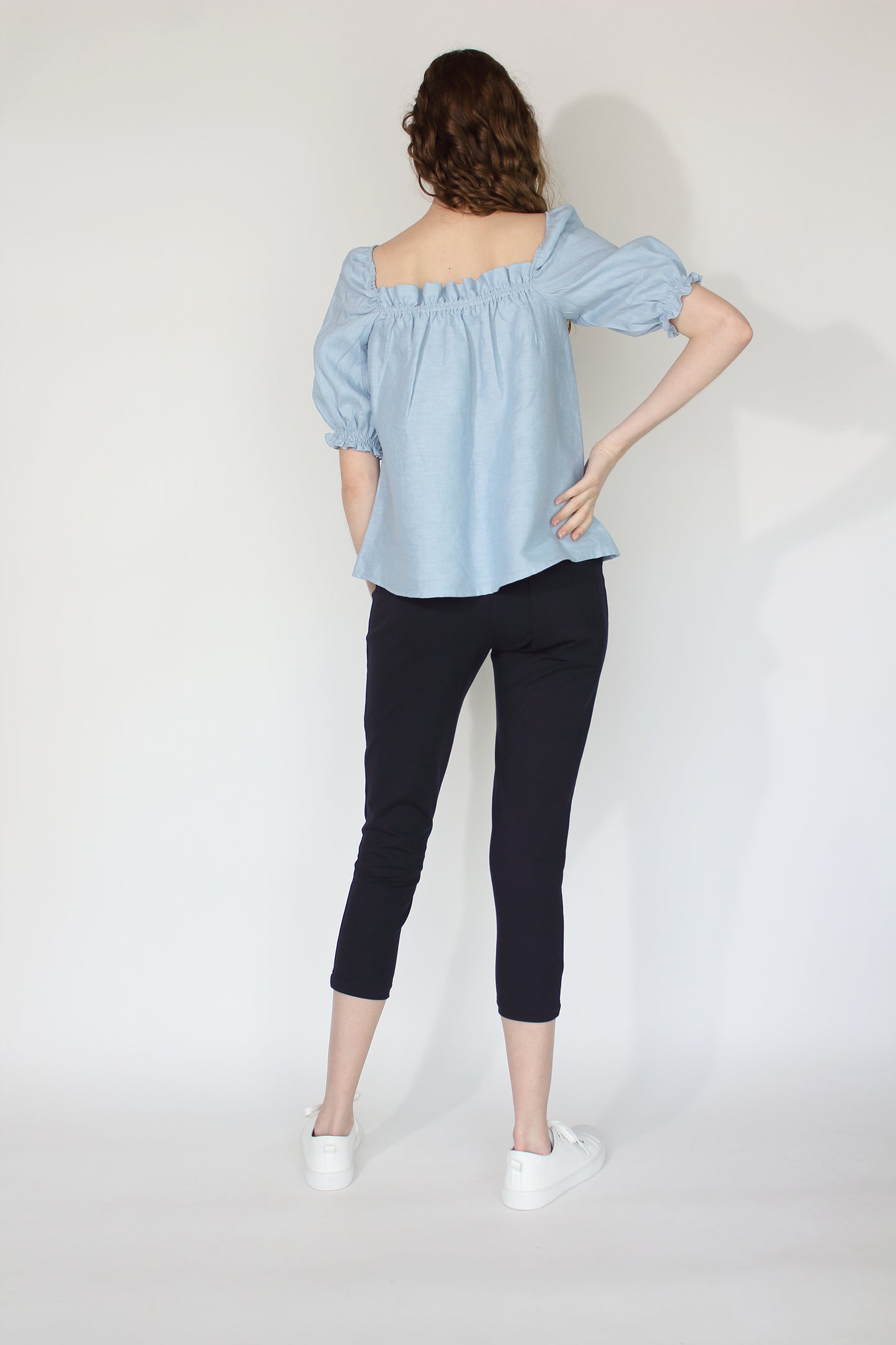 Jaclyn M Evie Linen Blouse | Chambray