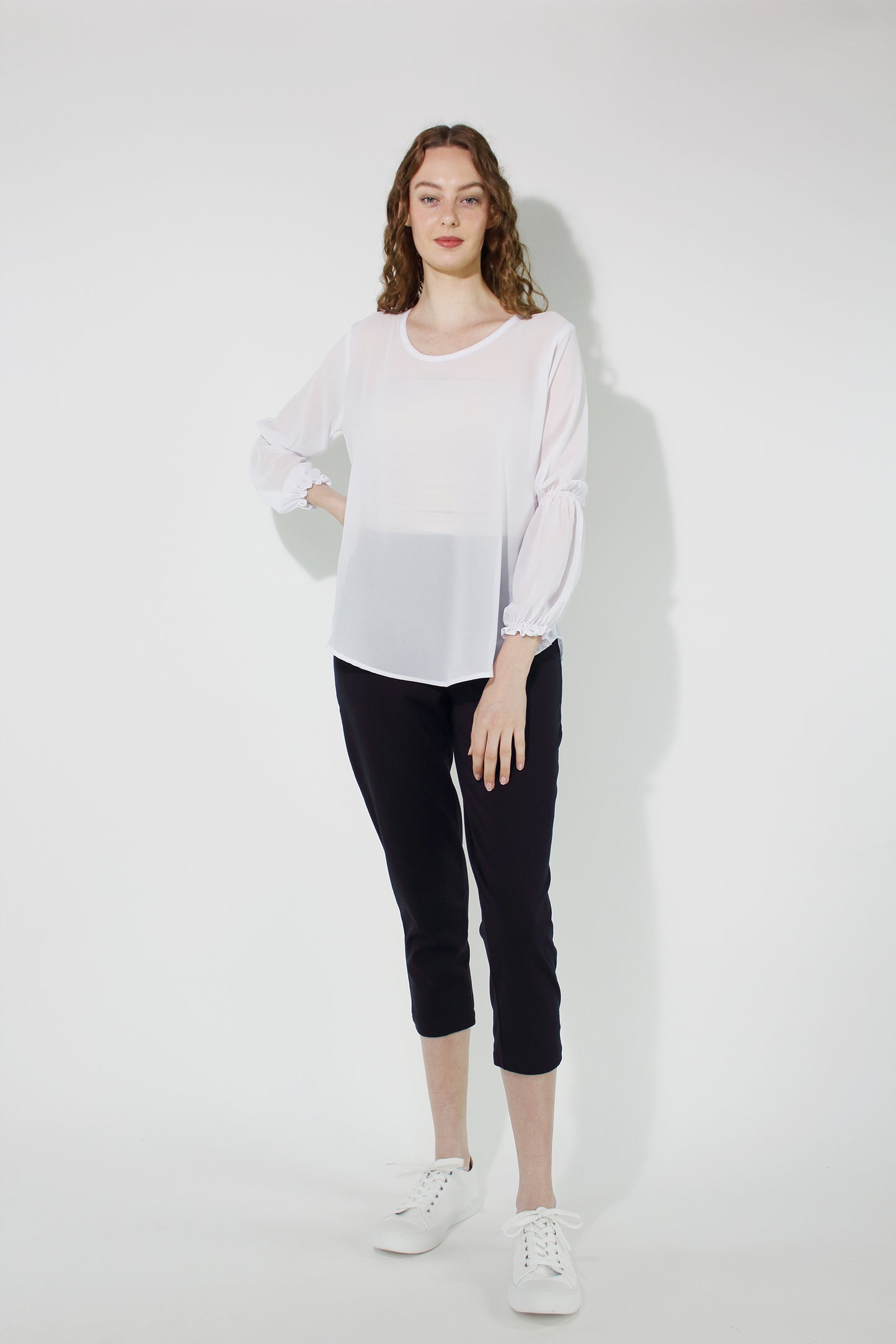 Jaclyn M Willow Blouse | White